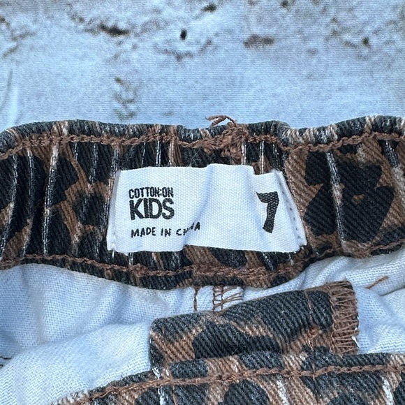 Cotton On Kids Leopard Print wide leg Jeans - Picture 4 of 5